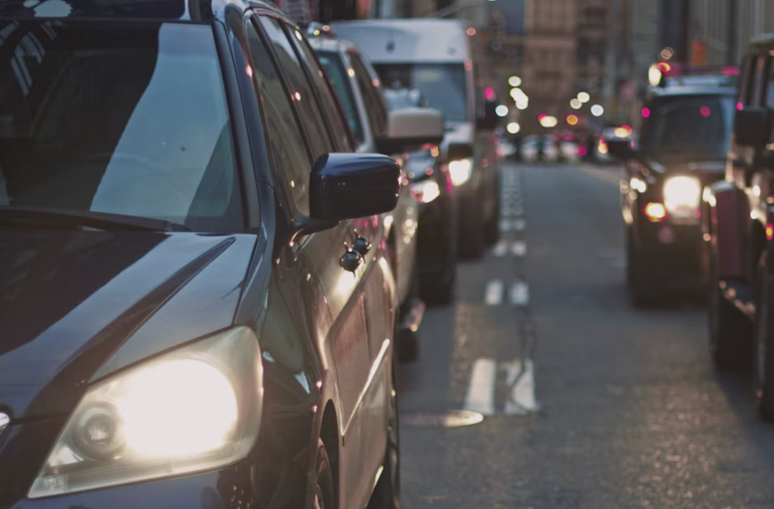  Visioni, paradigmi e anomalie del traffico e della mobilità urbana