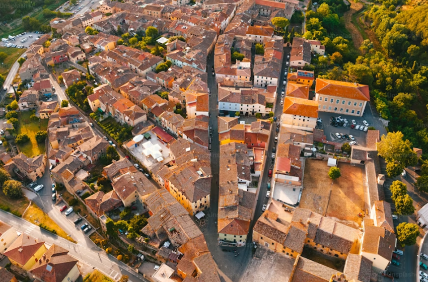 Benvenuti a borgo. Il ri-Scatto sostenibile dei piccoli comuni italiani
